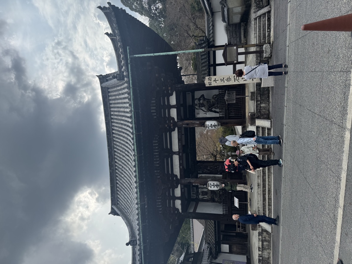 石山寺の仁王門